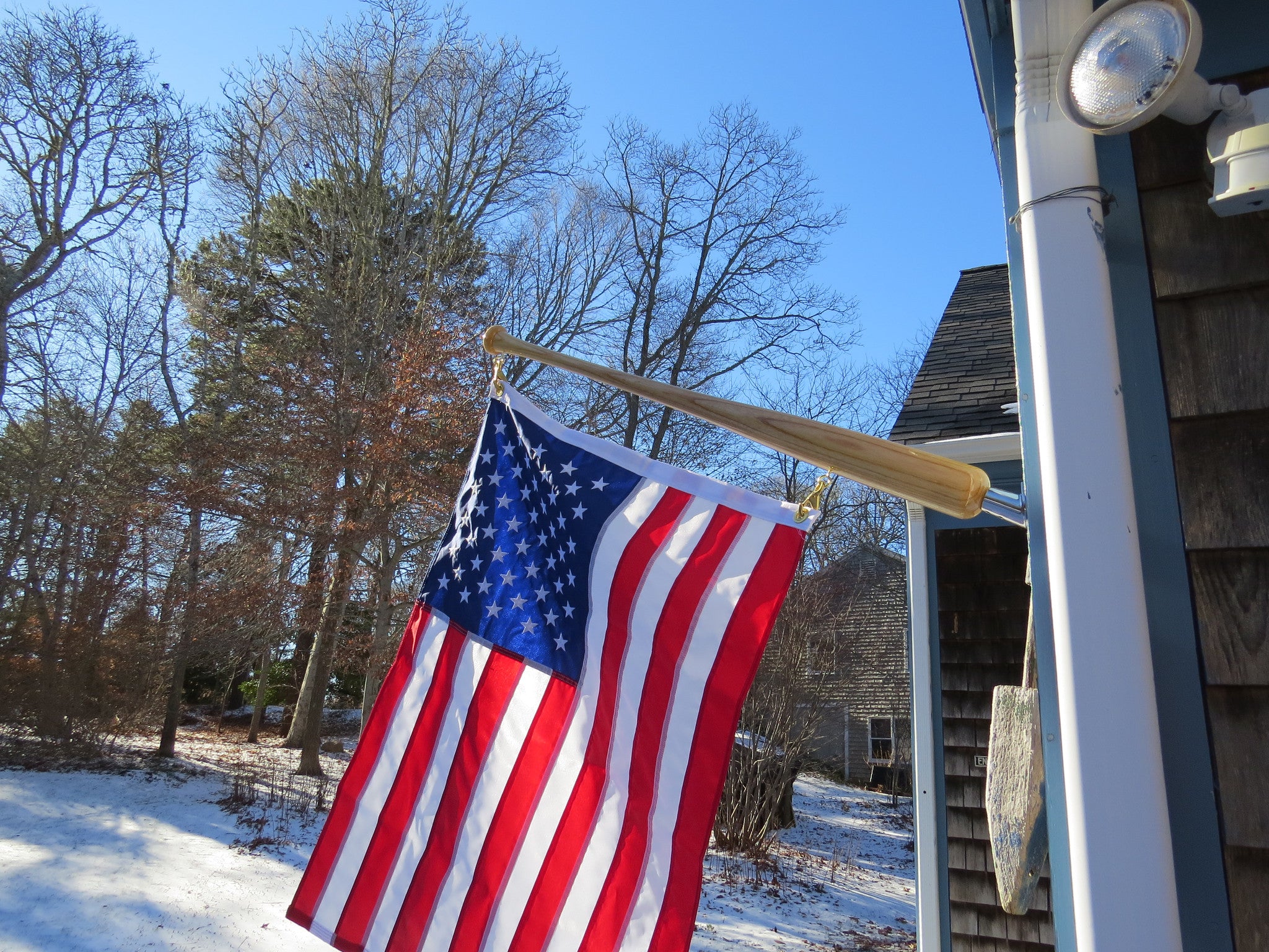 small "Star Spangled Banner Bat" (TM) Flagstaff    with 24" X 36" flag
